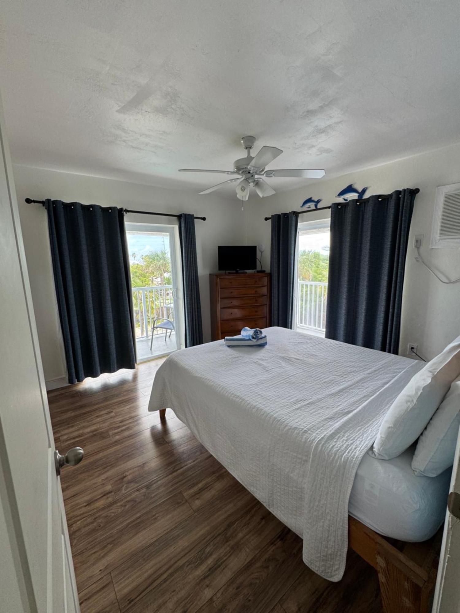 Knight's Key Hotel